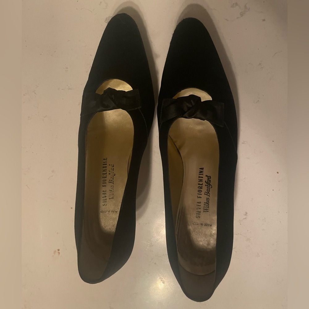 Vintage Wilkes Bashford Silvia Fiorentina black dress shoes.